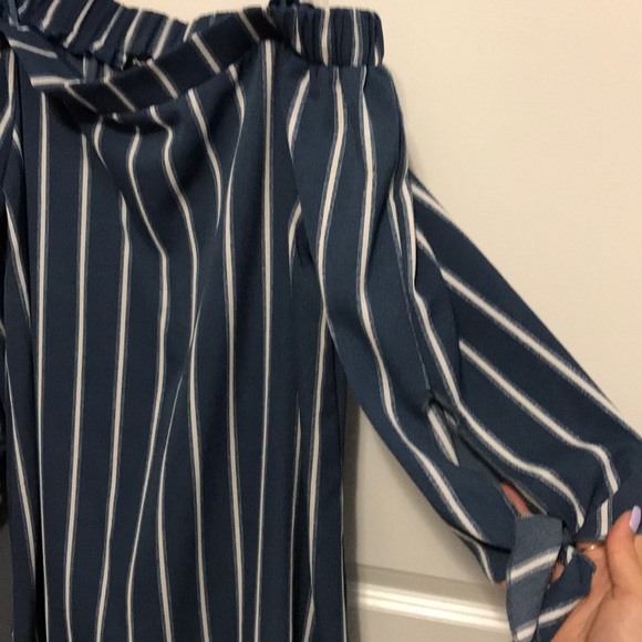 Off the shoulder dress - Picture 3 of 3